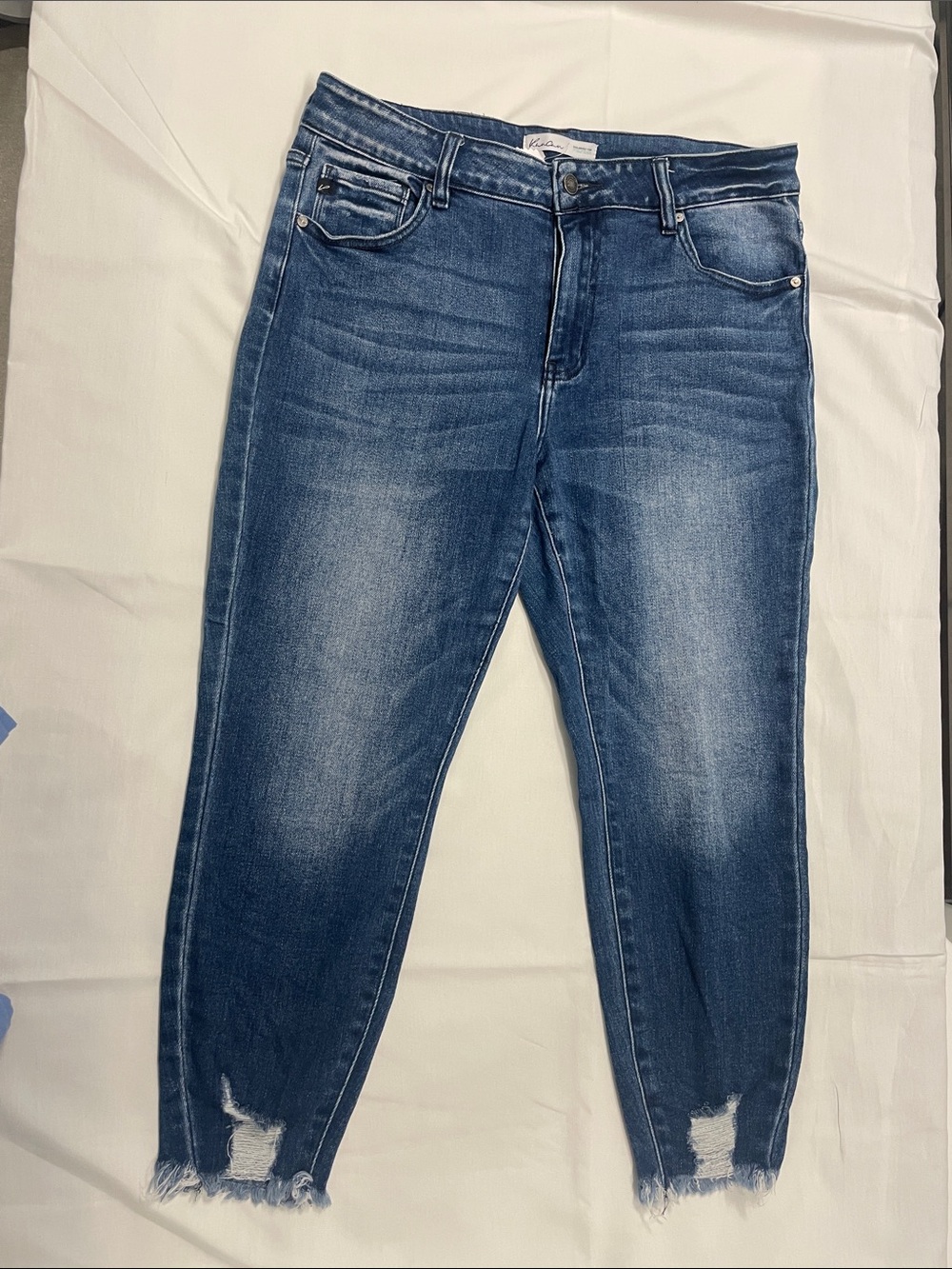 KanCan Medium Blue Frayed Hem Cropped Jeans - Picture 3 of 4